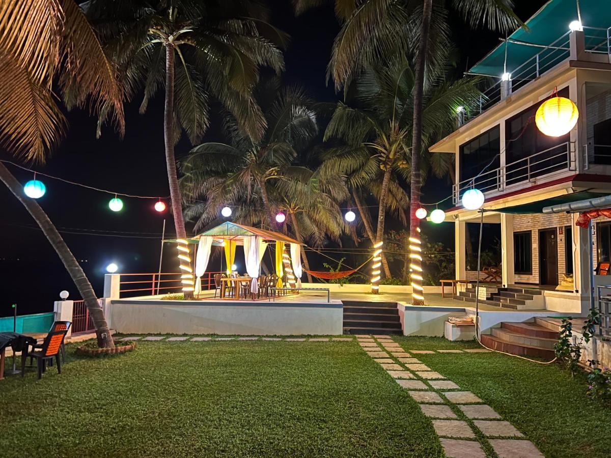Iira Stays: Ocean Bliss Homestay *